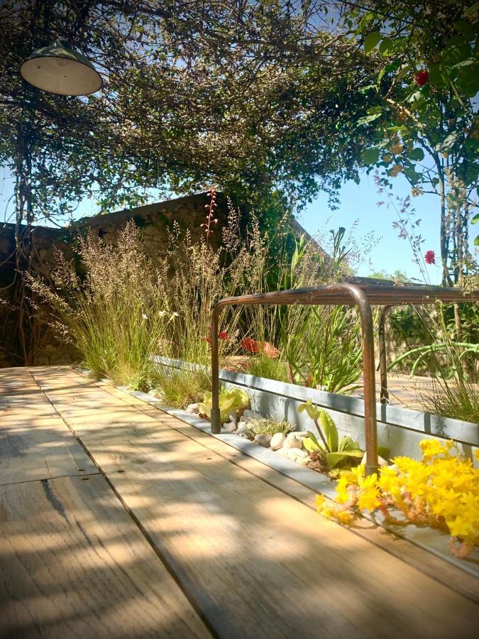 Cote Jardin Bed & Breakfast Sainte-Suzanne  Exterior photo